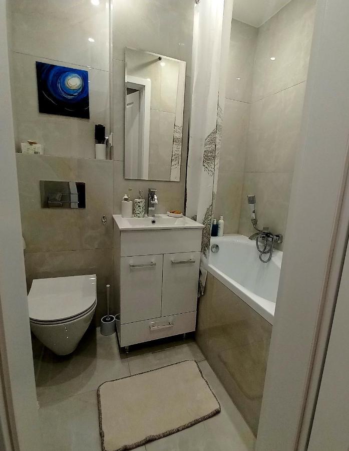 ורשה Nice Apartament With Small Tub מראה חיצוני תמונה