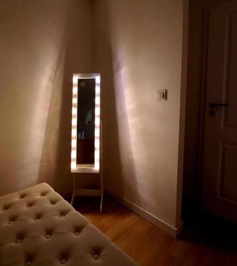 ורשה Nice Apartament With Small Tub מראה חיצוני תמונה