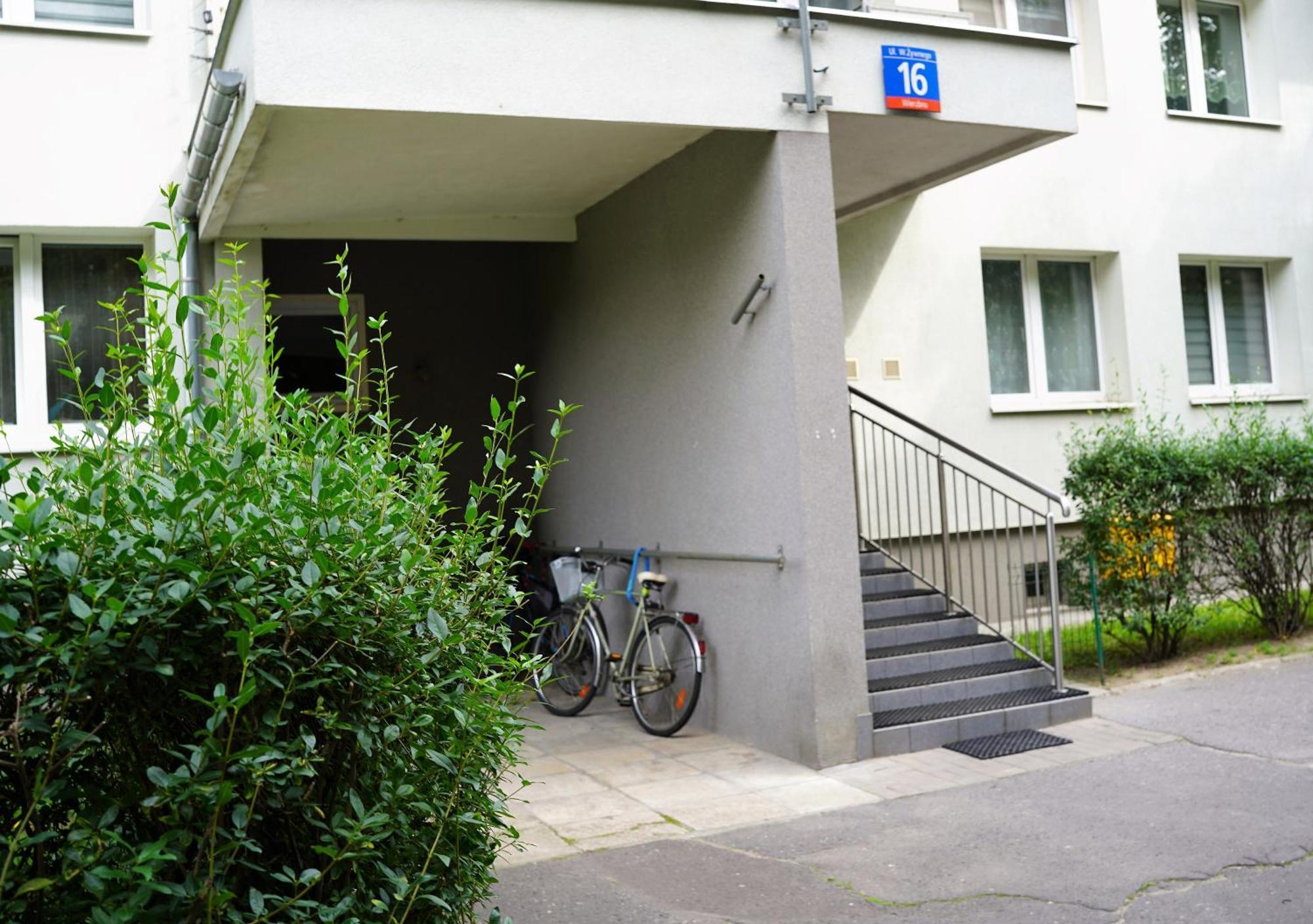 ורשה Nice Apartament With Small Tub מראה חיצוני תמונה